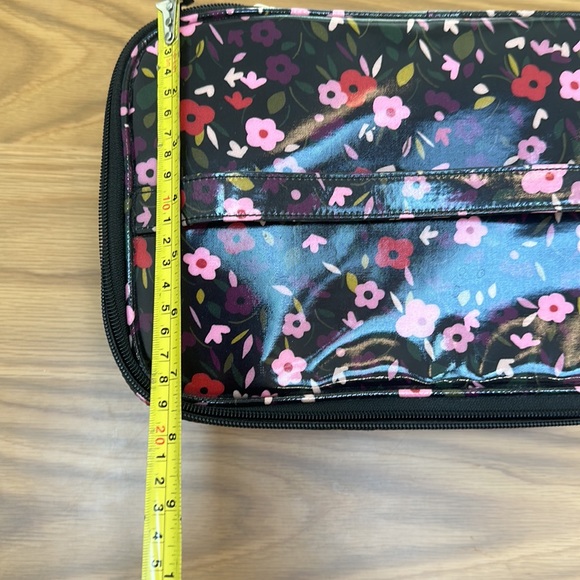 Kate Spade Make up bag - Picture 3 of 9